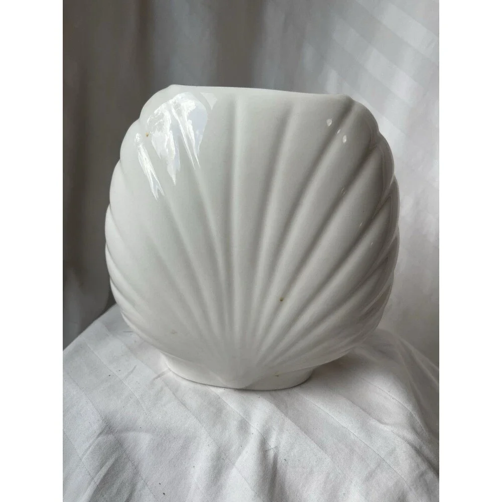 Fine China Ceramic Iris Floral Vase, White, Gold Trim, Japan, 5 in